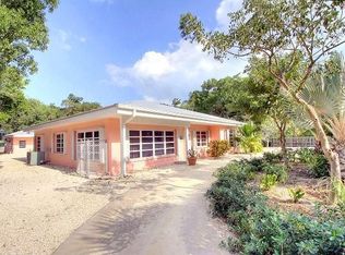 121 W Pippen Dr, Islamorada, FL 33036