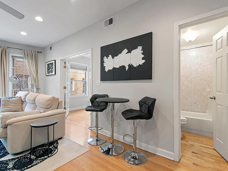 1522 W Fargo Ave #2N — Photo 14