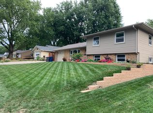 1413 Bellevue Ave, Bettendorf, IA