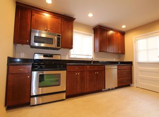 44 Walnut St, Teaneck, NJ 07666