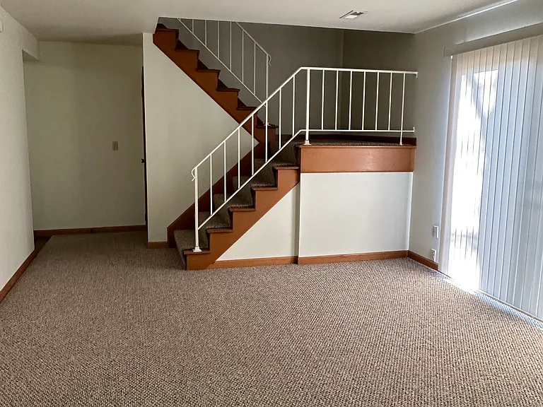 13 Florentine Ct — Photo 3