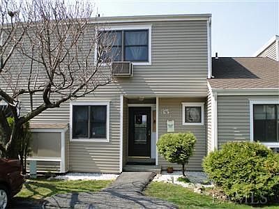 1st image of 35 Brewster Woods Dr