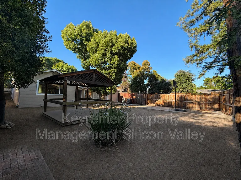 656 Curtner Ave — Photo 23