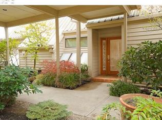 222 SE Spokane St, Portland, OR 97202