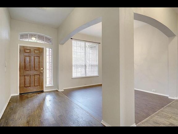 4th image of 3517 Almond Ln