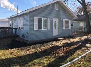 1302 Kansas St, Muscatine, IA 52761