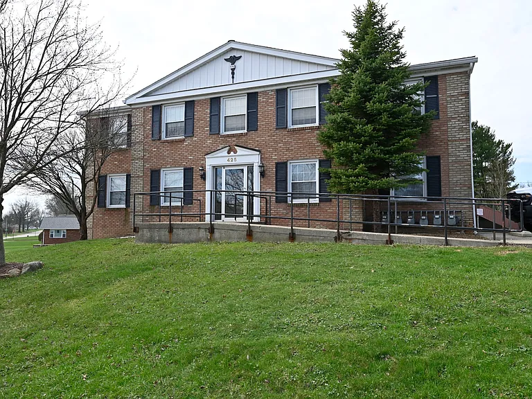425 W Cook Rd #1 — Photo 1