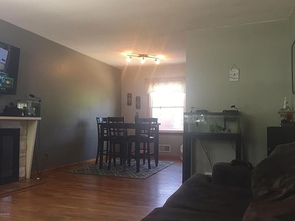 4th image of 1138 Park Ave