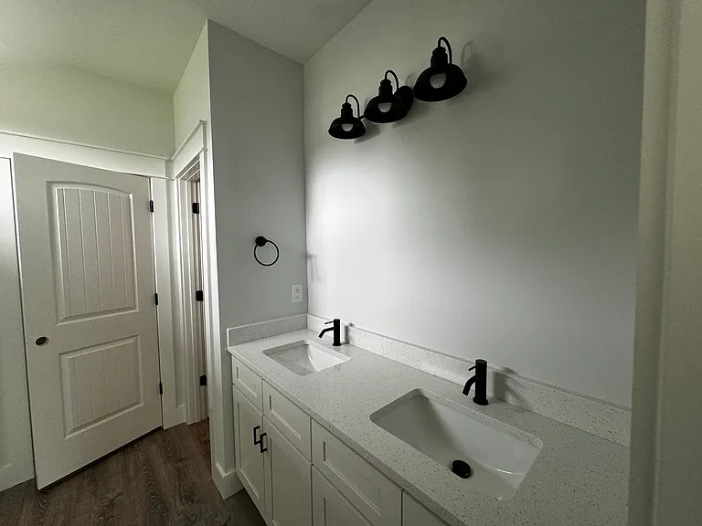 5136 Hagin Dr — Photo 16