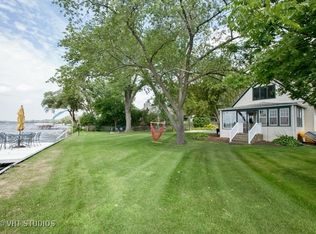 3915 E Lake Shore Dr, Wonder Lake, IL 60097