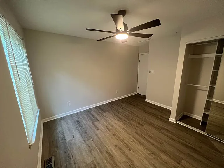 2824 Henslowe Dr — Photo 31