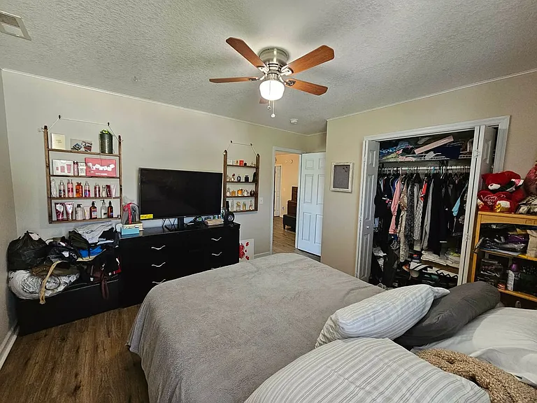 111 Casey Ct — Photo 21