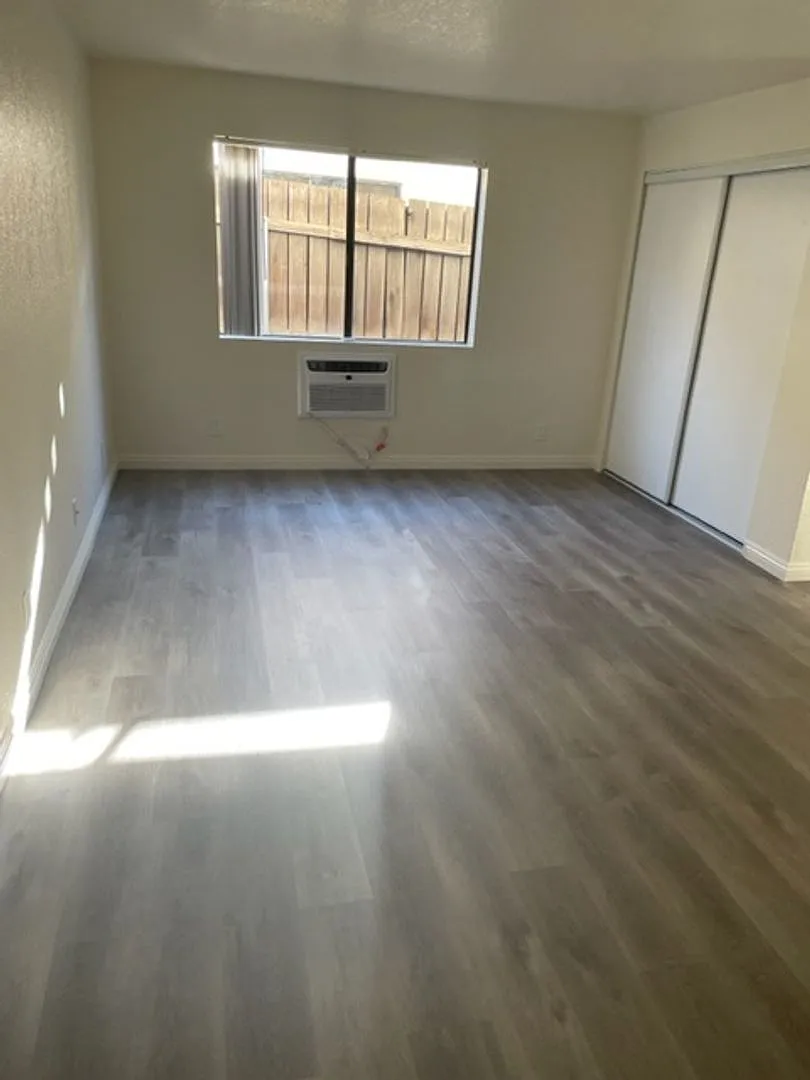 Tujunga Pines — Photo 2