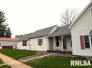 255 E Lincoln St, Greenview, IL