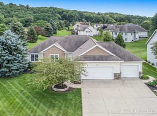 1414 Ponstein Dr, Hudsonville, MI