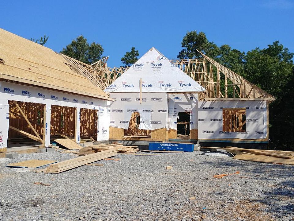 2nd image of 102 Osage Ln