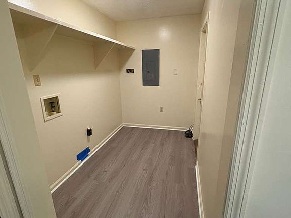 4th image of 1029 Davidson Dr
