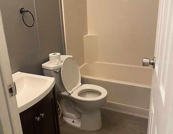 4th image of 1855 W Lincoln Ave #247