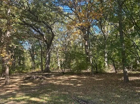 26220 N Midlothian Rd, Mundelein, IL 60060