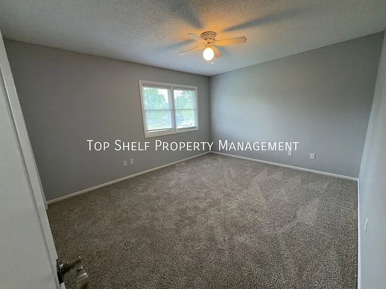 703 11th Ave NW — Photo 7