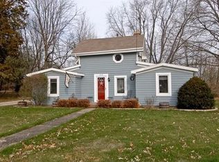 210 E Miller Ave, Hinckley, IL 60520