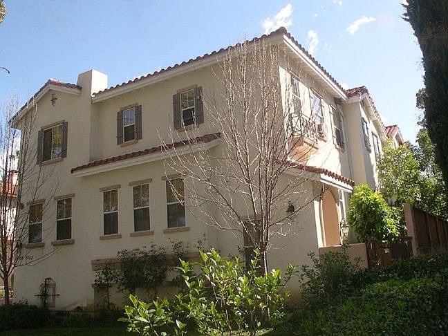Excellent  Newer Townhome