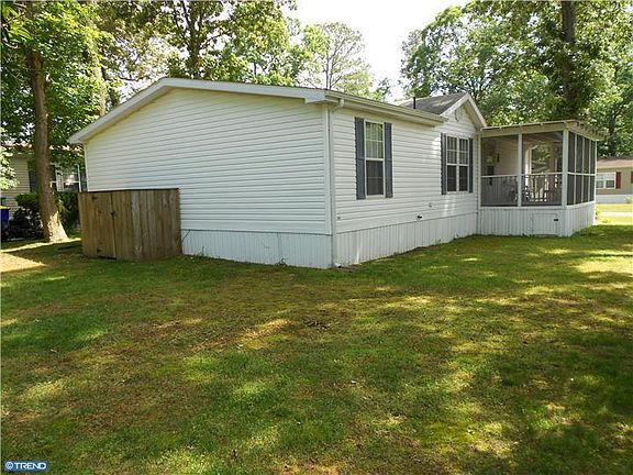 3rd image of 26546 Creekwood Cir