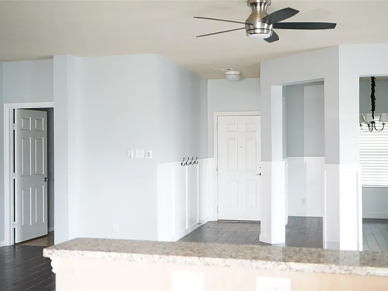 10710 Barker View Dr — Photo 9