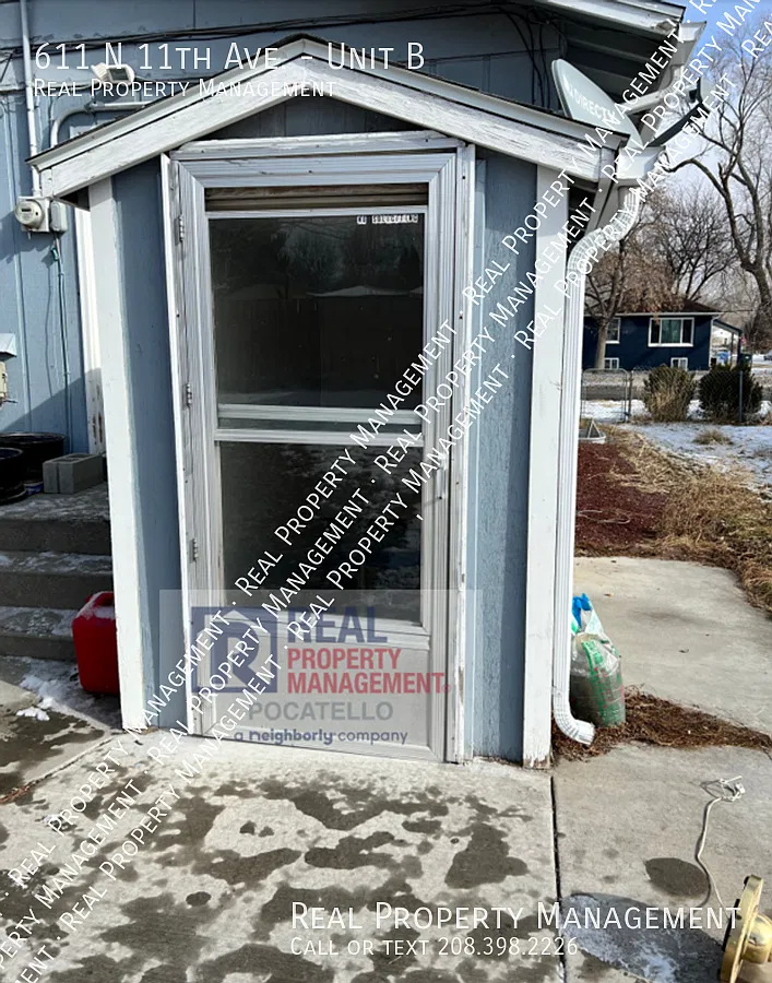 2 bedroom 1 bath - Basement apartment — Photo 2