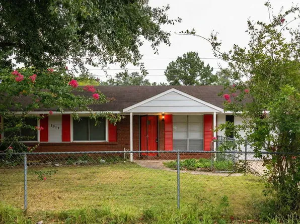 1917 Watkins Dr, Columbus, GA 31907