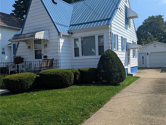 3rd image of 313 E Line St