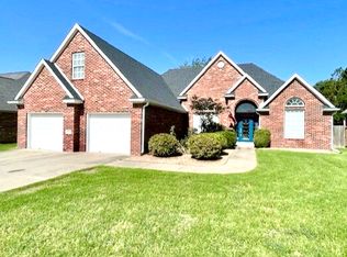 5604 S 43rd St, Rogers, AR 72758