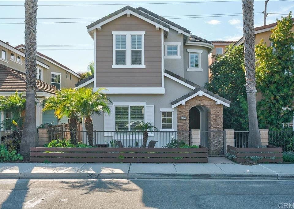 1st image of 429 N Cedros Ave