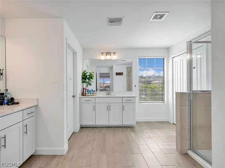 20438 Napa Loop — Photo 32