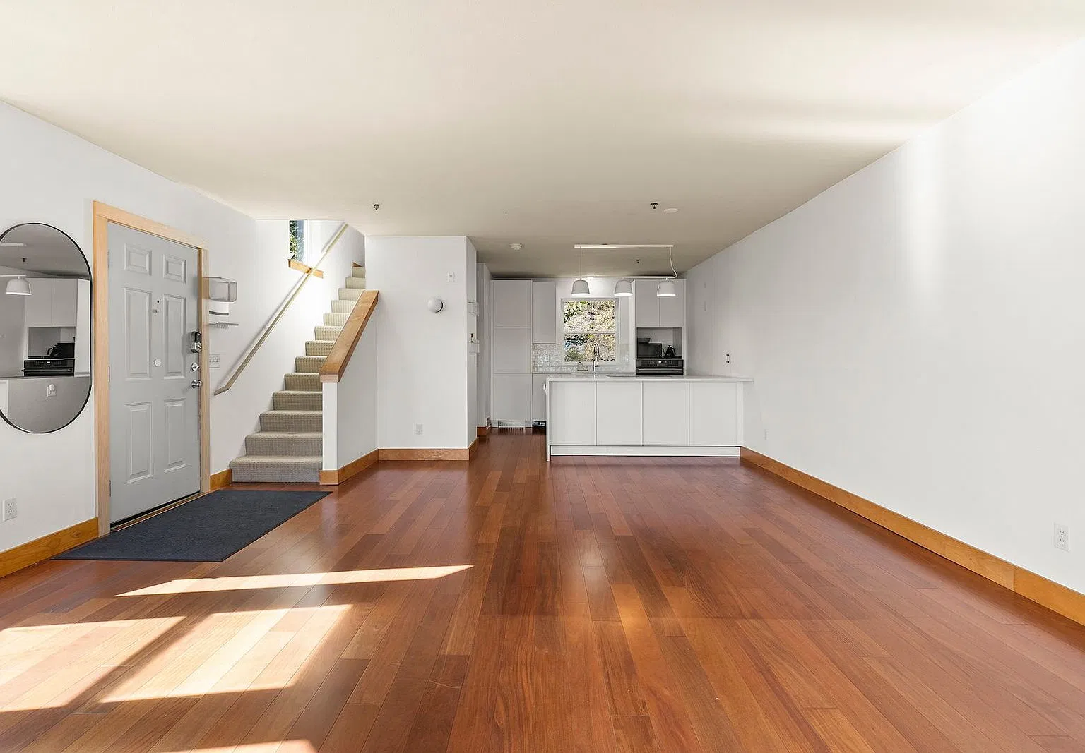 2 bed, 1.5 bath, 1129 sqft, $2,800 — Photo 4
