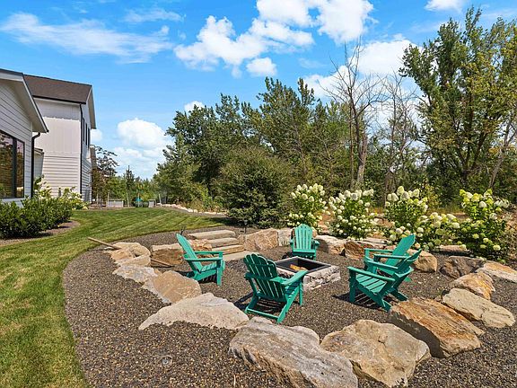 2nd image of 1836 S Riparian Way