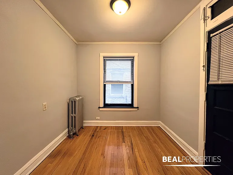 2106 W Ainslie St #N2 — Photo 6