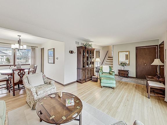 5th image of 8596 Clifford Dr