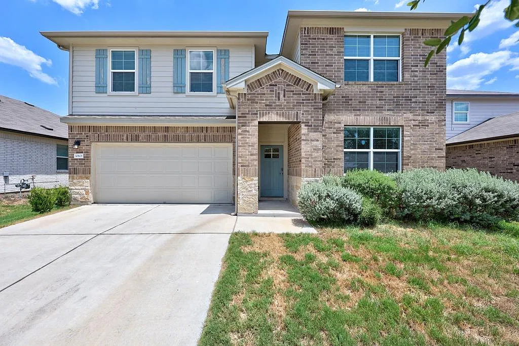 5 bed, 3.0 bath, 2763 sqft, $2,950 — Photo 1