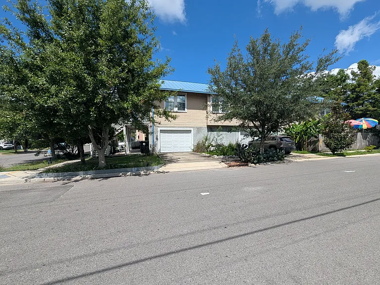 4201 S Galvez St — Photo 12