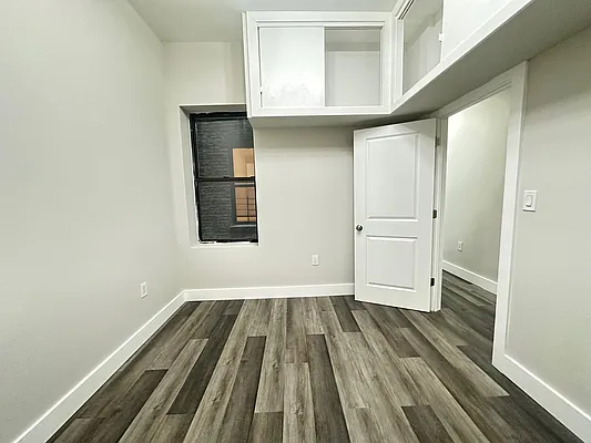 Rented by Dream Space Realty | media 10