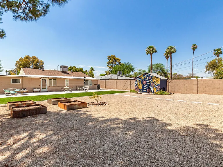1019 S Una Ave — Photo 18