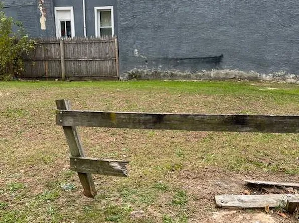 3140 W Arizona St, Philadelphia, PA 19132