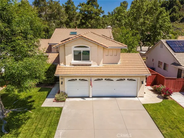 28272 Autumn Glen Rd, Highland, CA 92346