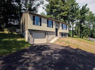 785 Green Hill Dr, Newport, PA 17074