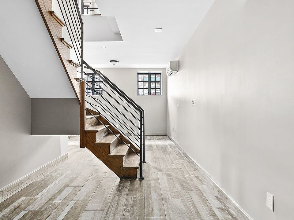 1st image of 37 Montrose Ave #Dlx