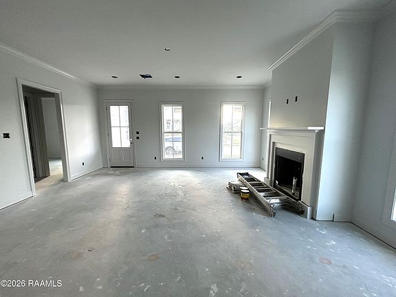 4th image of 201 Boxview St