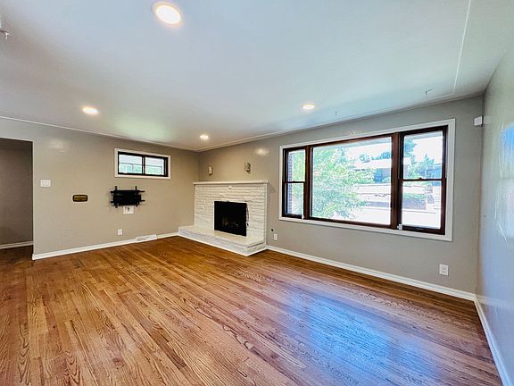 5th image of 2875 S Sherman St