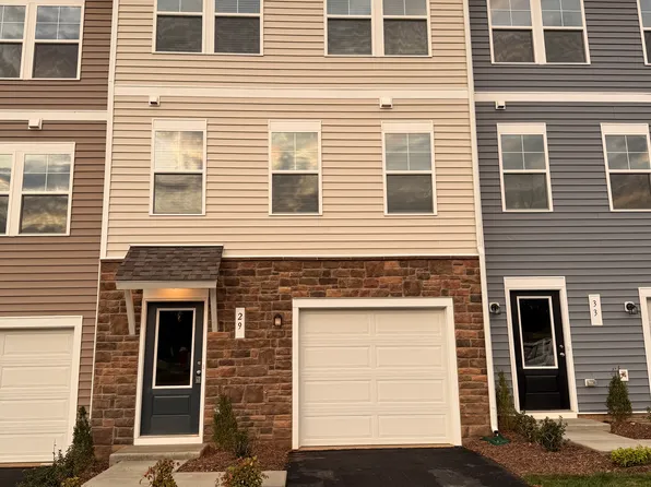 29 Laurin St, Charlottesville, VA 22902