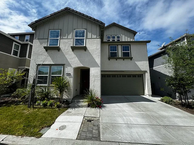 Building Photo - 4483 Tahiti Ct
